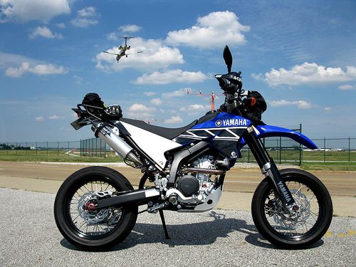 WR250X-2011-07-15-airport-1