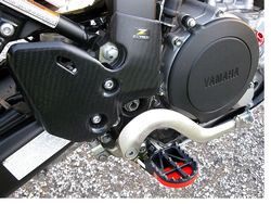 WR250X-DRC-Motard-Footpegs