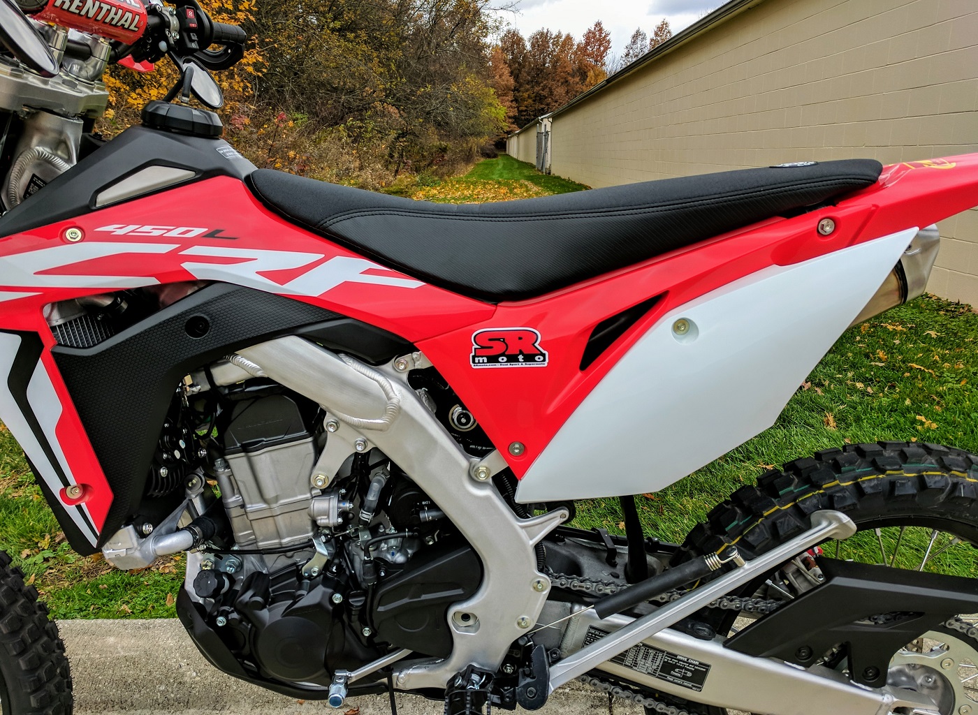 CRF450L-Seat-Concepts-Comfort-Seat-Standard-Height-Black-Gripper-Carbon-2 CRF450L-Seat-Concepts-Comfort-Seat-Standard-Height-Black-Gripper-Carbon-2