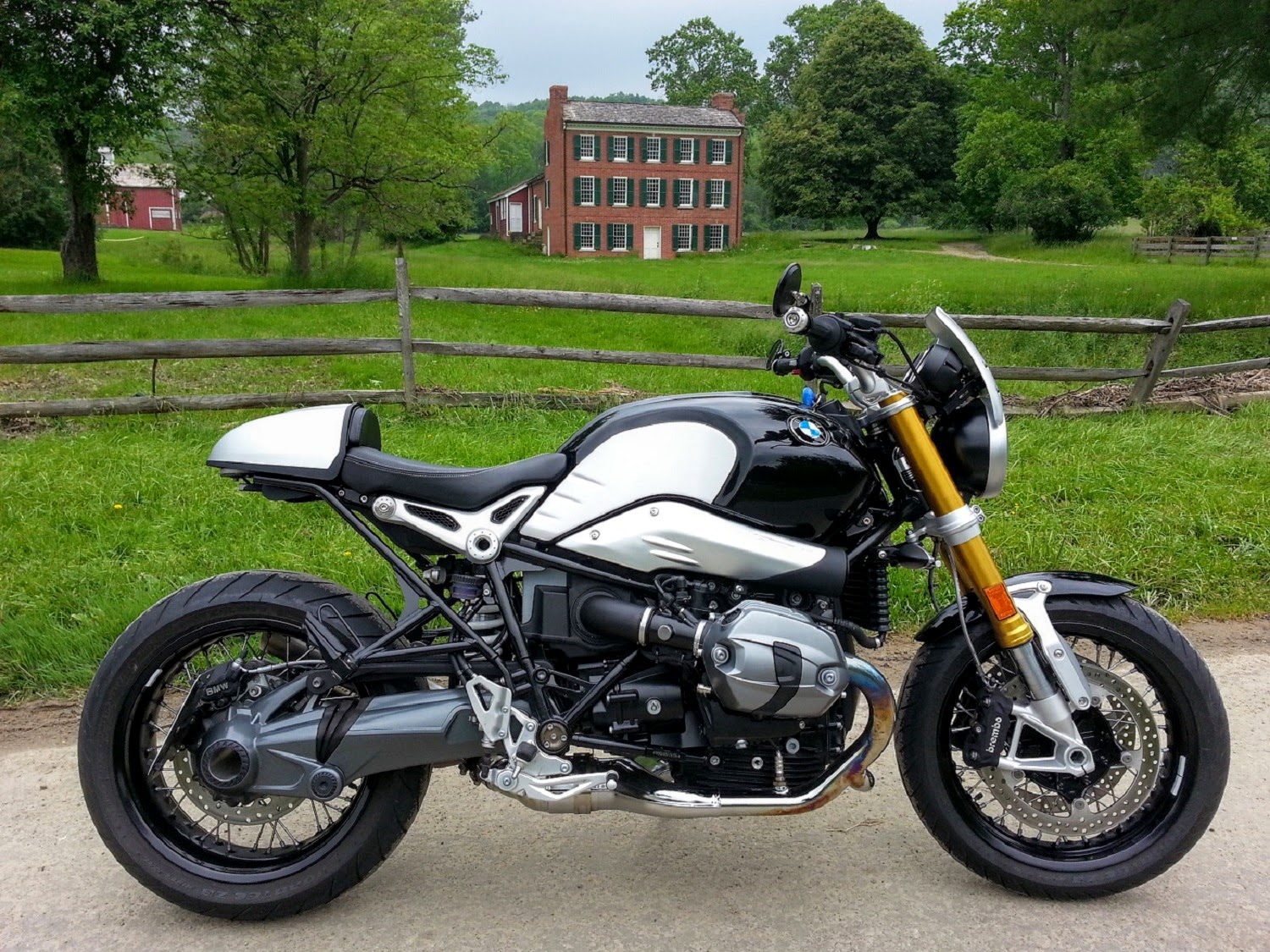 BMW-R9T-Project-Bike-Hale-Farm