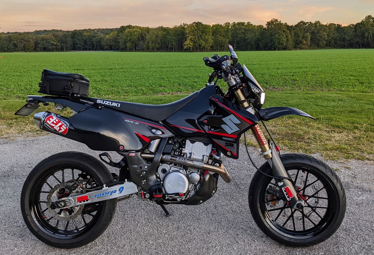 SRmoto-DRZ400SM-Back-In-Black
