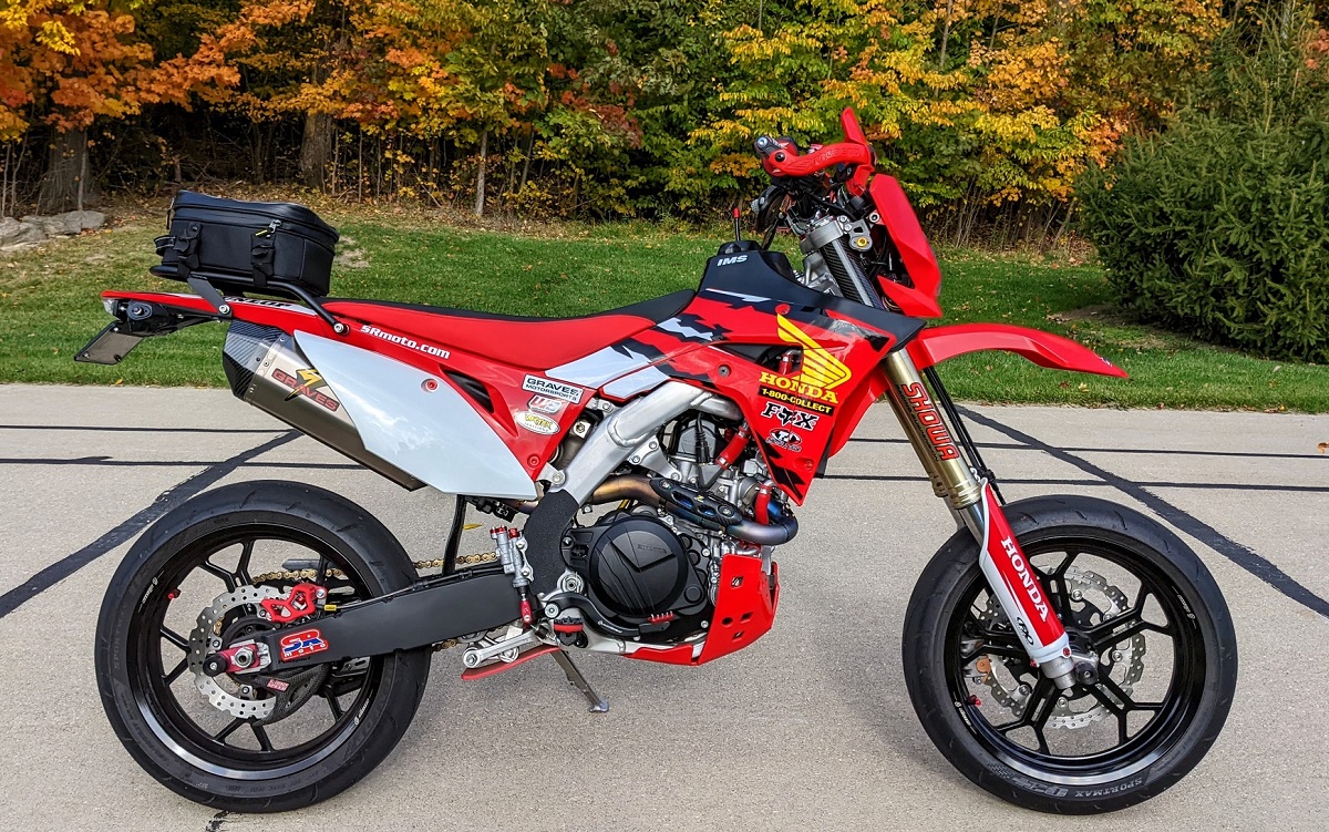 CRF450RL-Retro-Red-White-Graves-Titanium-Exhaust