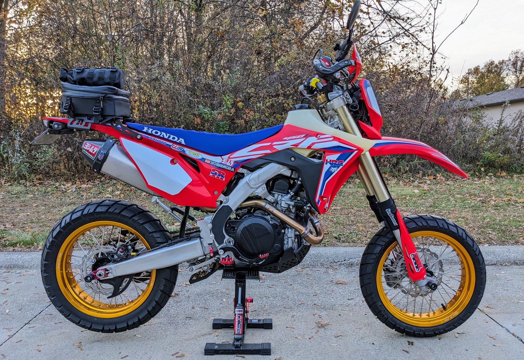 CRF450RL-Supermoto-Red-White-Blue-Gold-1 CRF450RL-Supermoto-Red-White-Blue-Gold-1
